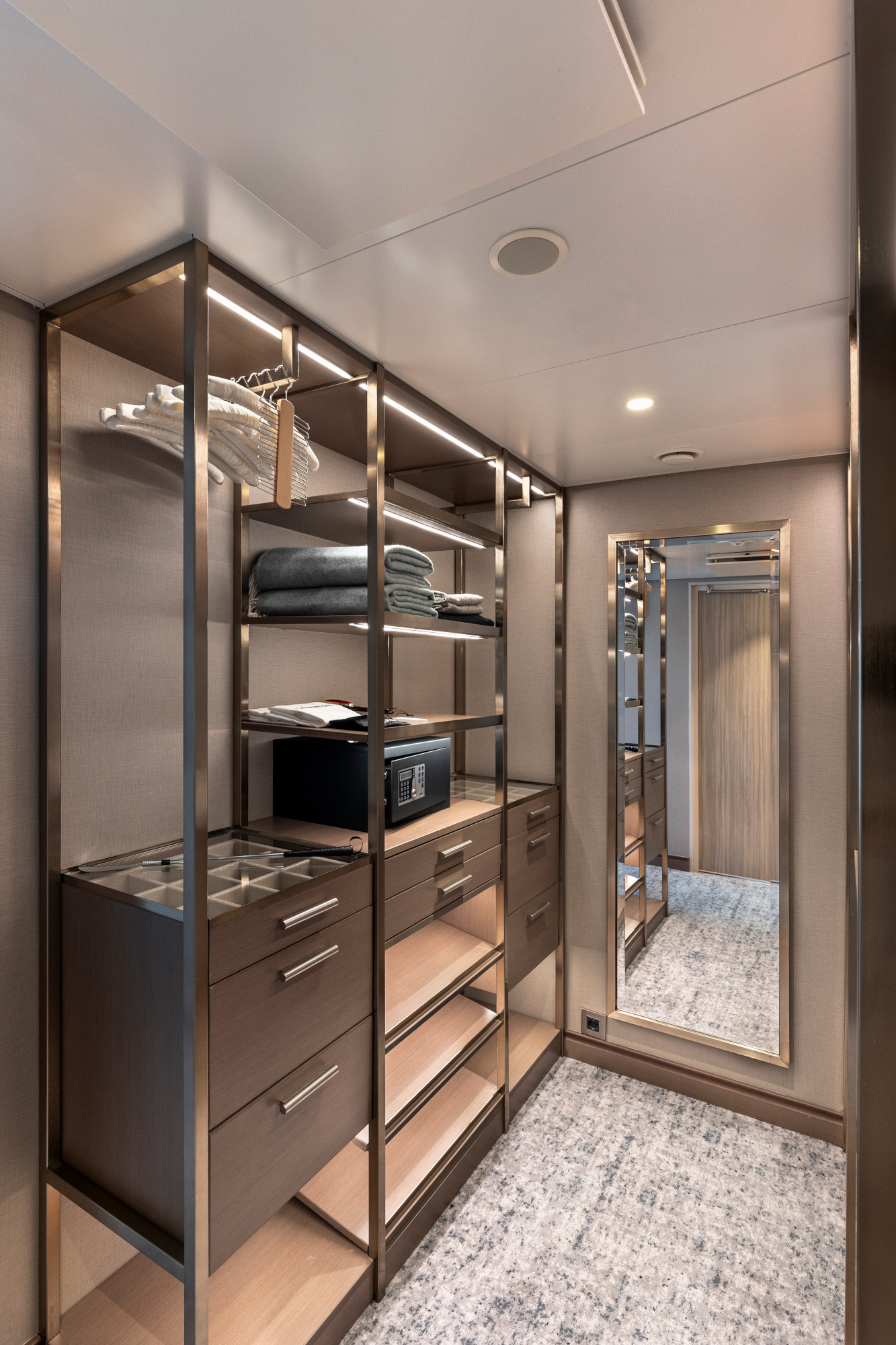 MyCruise Silversea Silver-Endeavour Kahytter Suite MS5